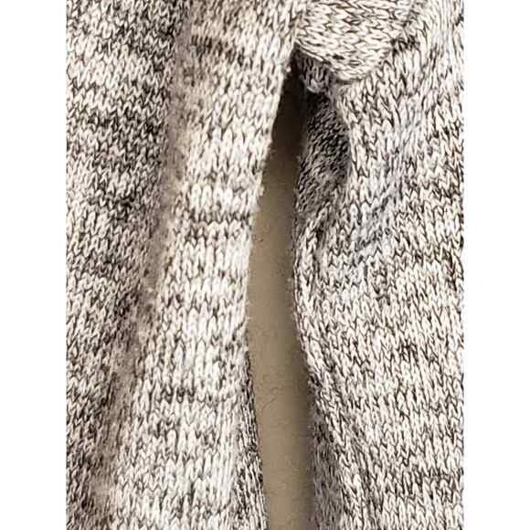 Active Life Keyhole Back Pullover Shirt - S/M - Picture 8 of 8